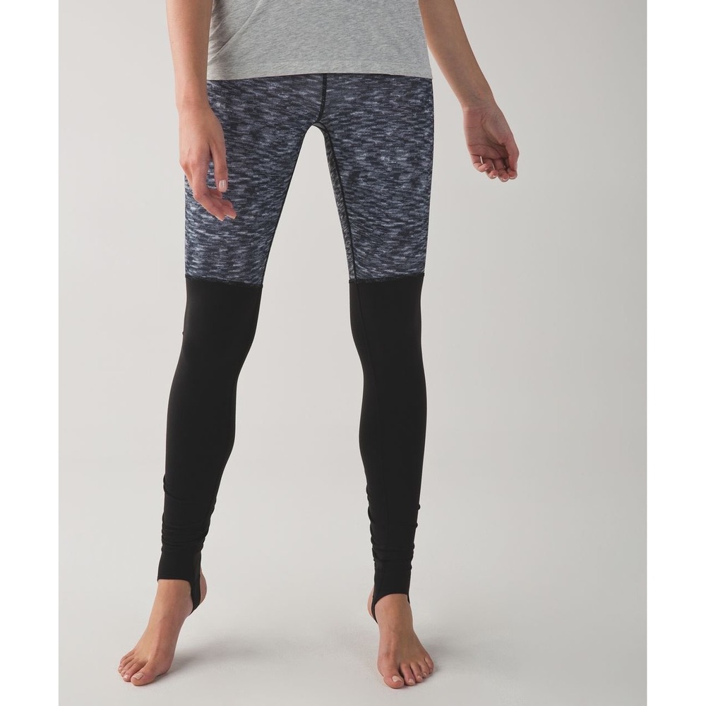 Lululemon Wunder Under‎ Stirrup Leggings Dramatic Static Black White Size 4